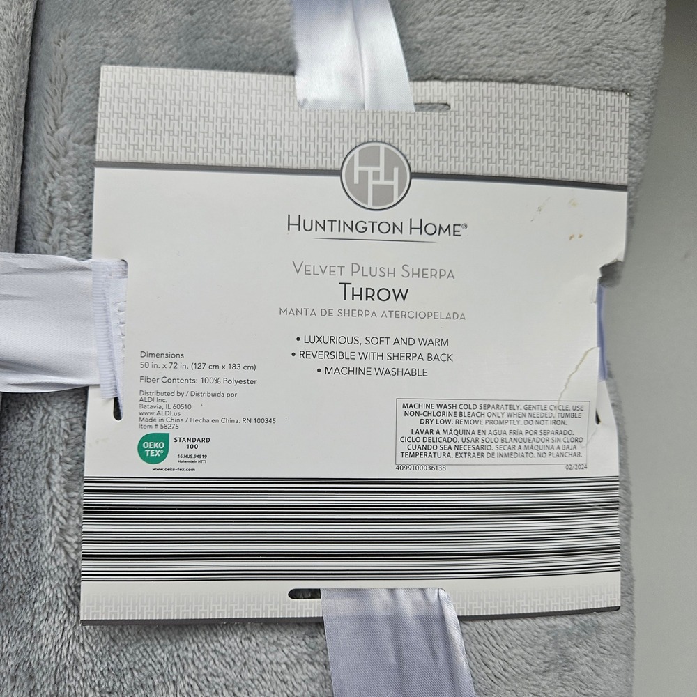 NEW Huntington Home Velvet Plush Sherpa Throw Blanket Grey 50x72 Fluffy Cozy - Picture 4 of 4